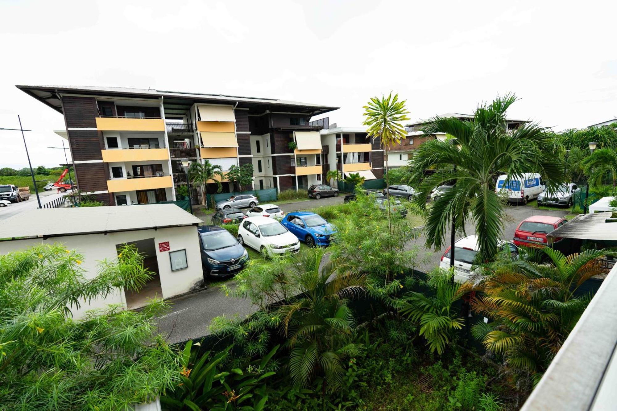 Hibiscus Standing- Appartement Cosy- 2 Chambres Climatisees- Cuisine Equipee- Wifi-Terrasse Καγιέν Εξωτερικό φωτογραφία